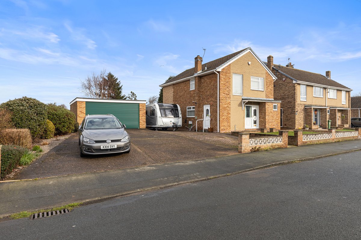 58 Cumbrian Way Wakefield  WF2 8JT image 0